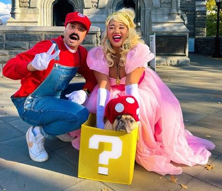 Couples Halloween Costumes with Dog Mario, Princess Peach, Toad