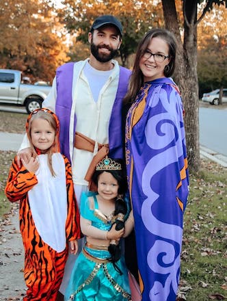 Family Halloween Costumes Disney's Aladdin