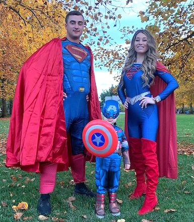 Family Halloween Costumes Superman and Supergirl