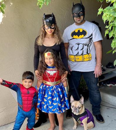 Family and Dog Halloween Costumes Superheros 