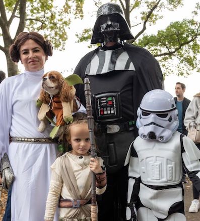 Family and Dog Costumes Star Wars