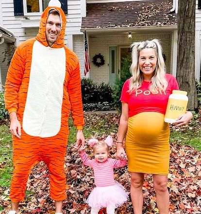 Pregnant Halloween Costume Winnie the Pooh