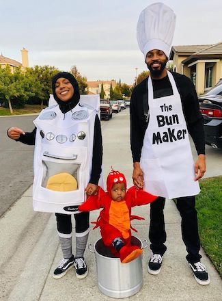 Pregnant Halloween Costume Bun in the Oven