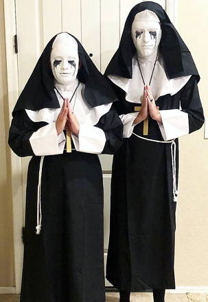 Scary Dreadful Couples Costumes Nuns
