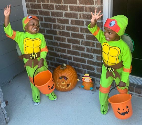 Cute Sibling Halloween Costumes Ninja Turtles