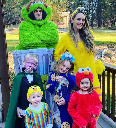 Family of 6 Halloween Costumes Sesame Street