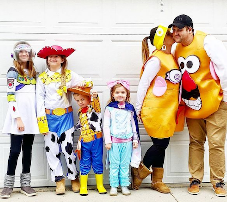 Family of 6 Halloween Costumes Toy Story