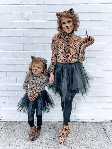 Mom and Daughter DIY Halloween Costumes Leopards