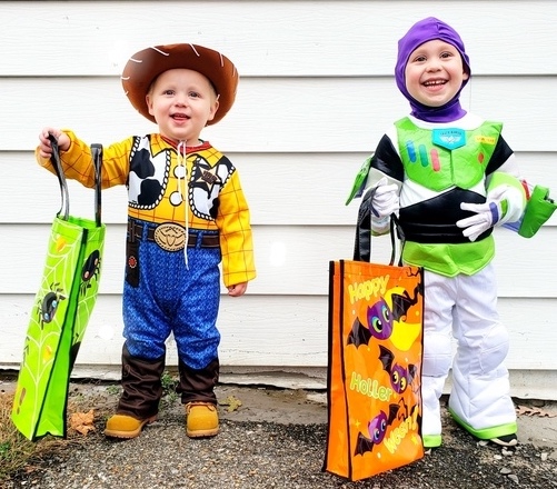 Sibling Halloween Costumes Buzz Lightyear and Woody