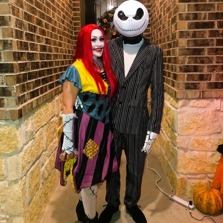59 Best Couples Costumes for Halloween 2023