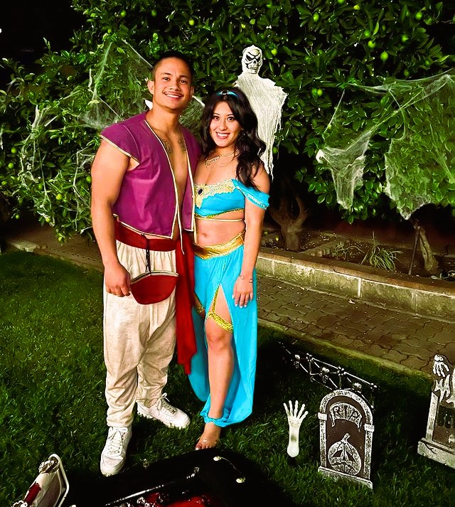 Best Couples Costumes Jasmine and Aladdin
