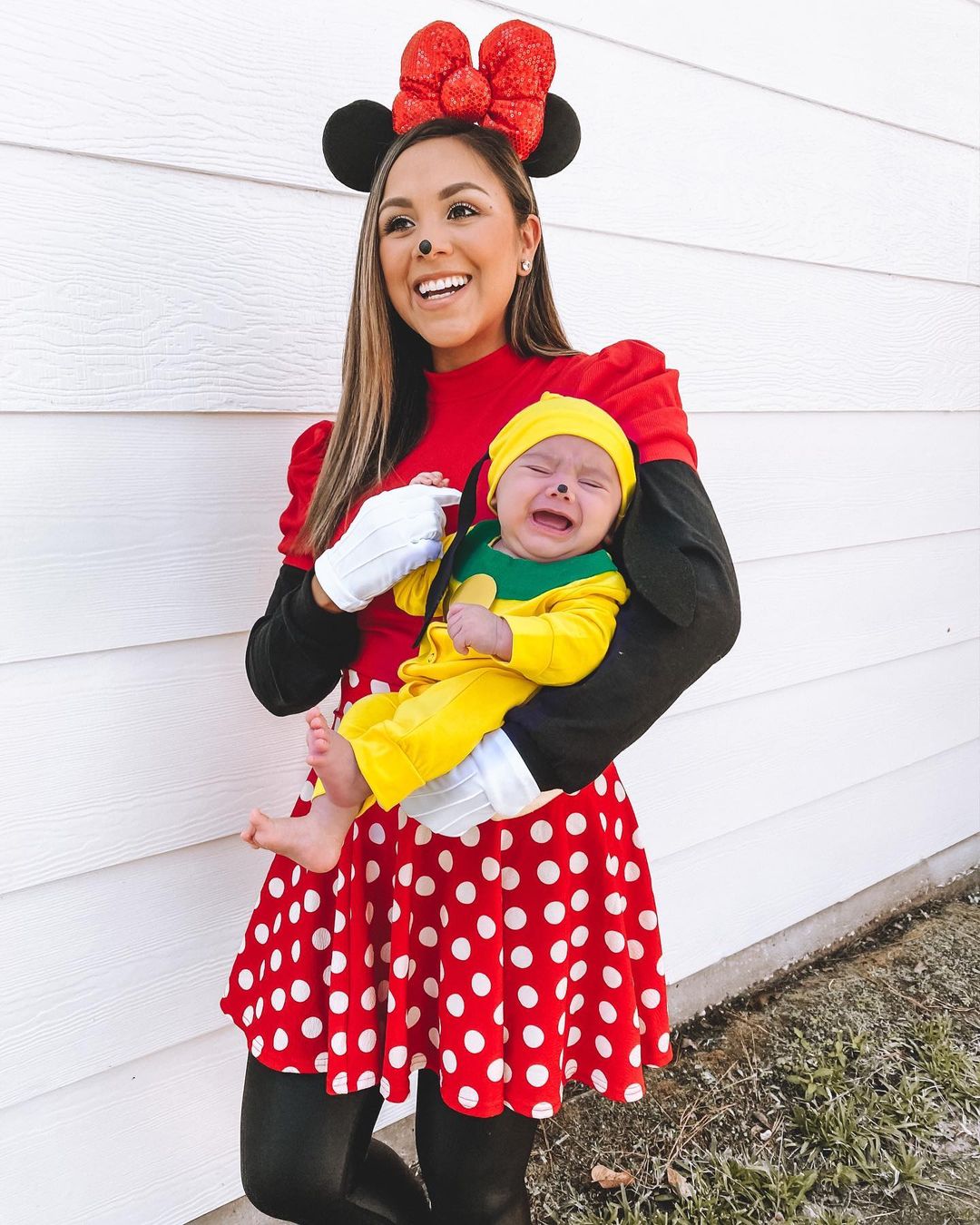 cute mom and son Halloween costume idea with Minnie Mouse and Pluto