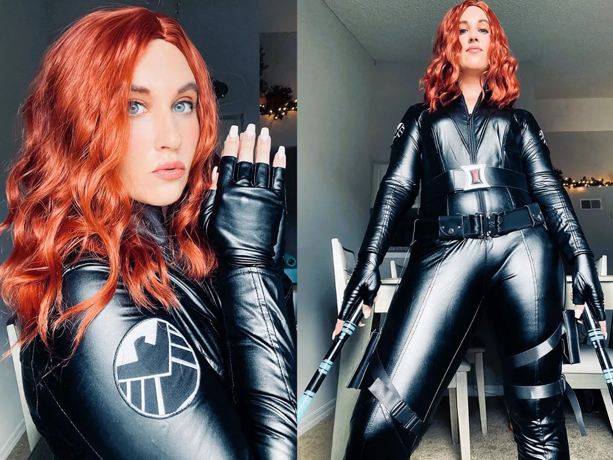 badass female Halloween Costume Black Widow