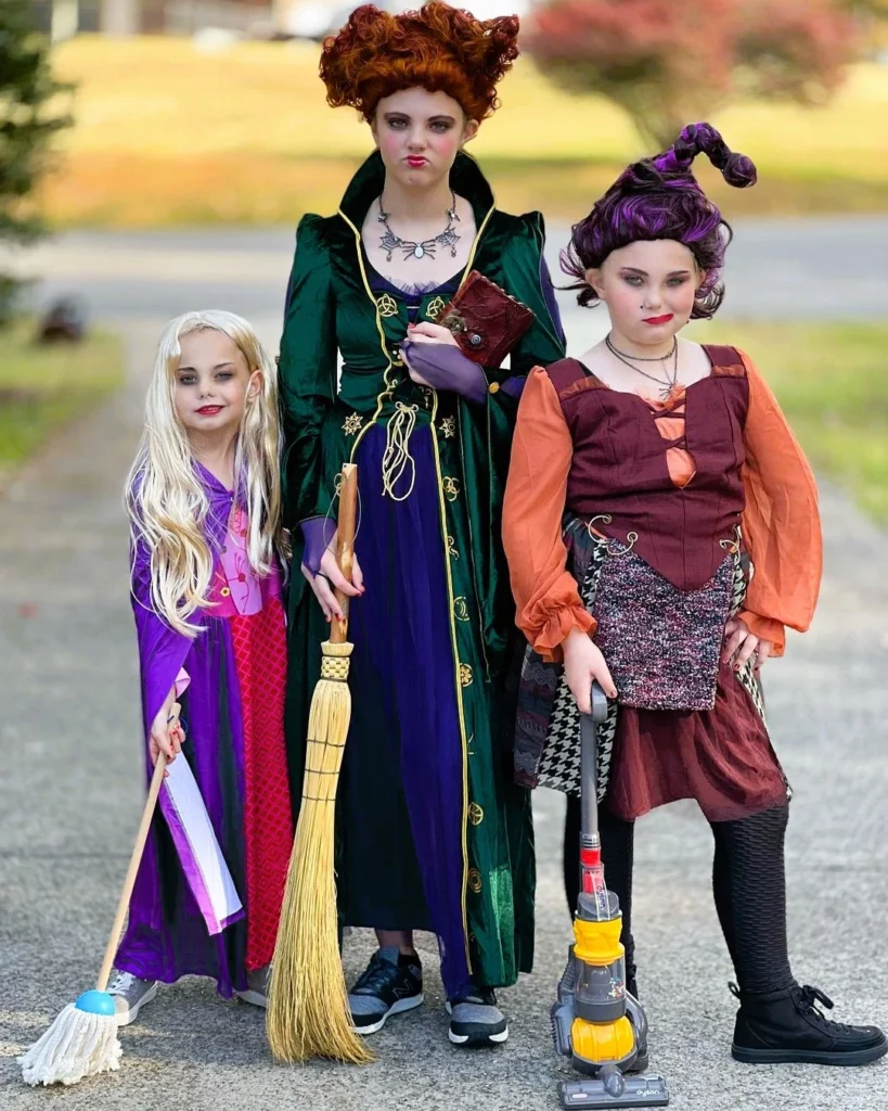 3 sibling costumes for 3 sisters