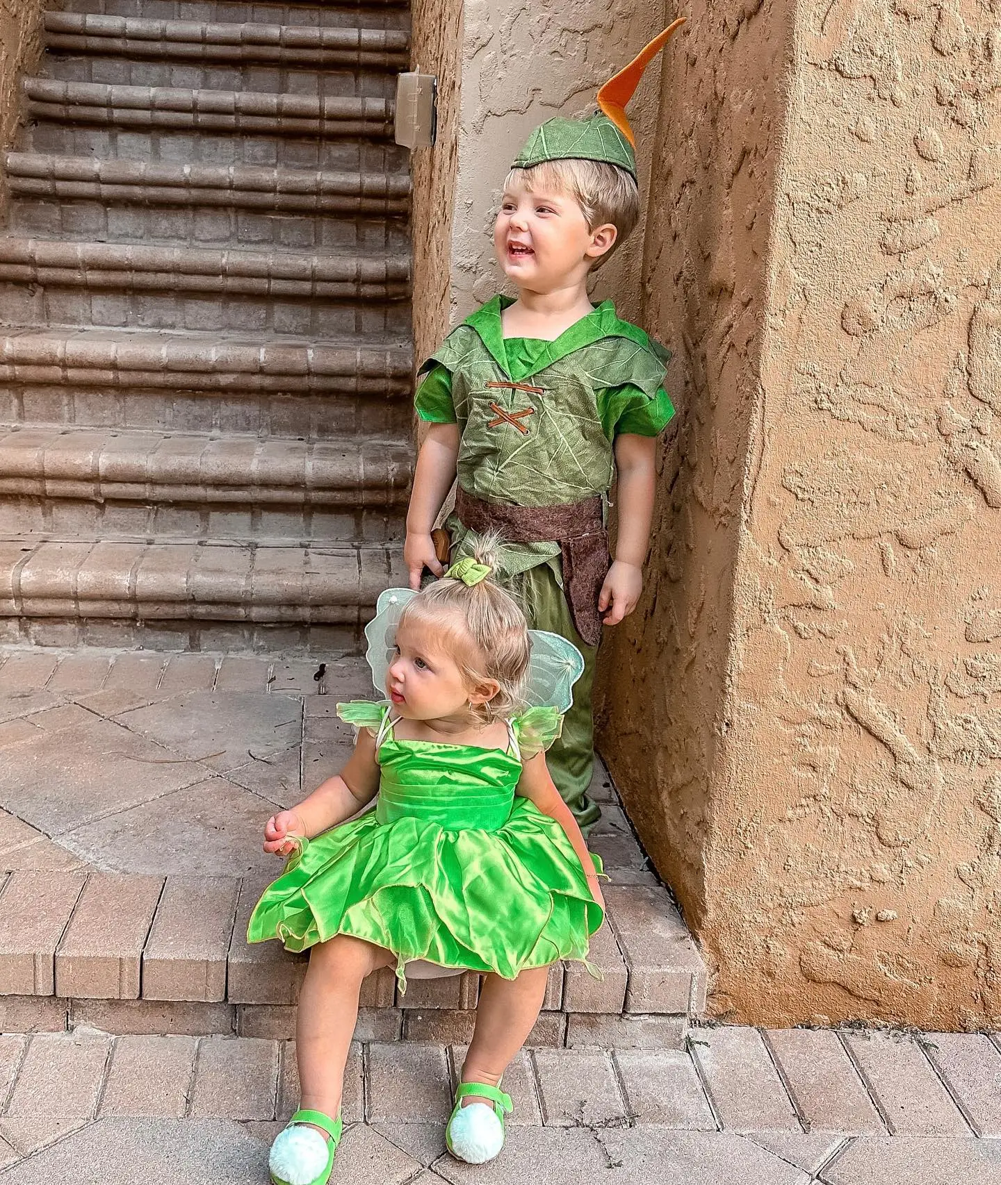 Disney sibling costumes Peter Pan