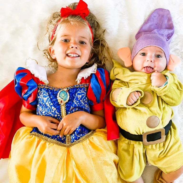 30 Cutest Disney Sibling Costumes for Halloween