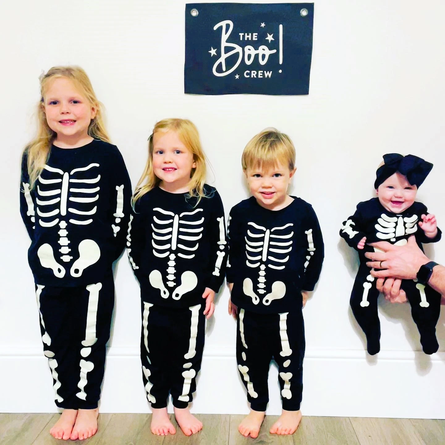 easy sibling Halloween costumes skeletons