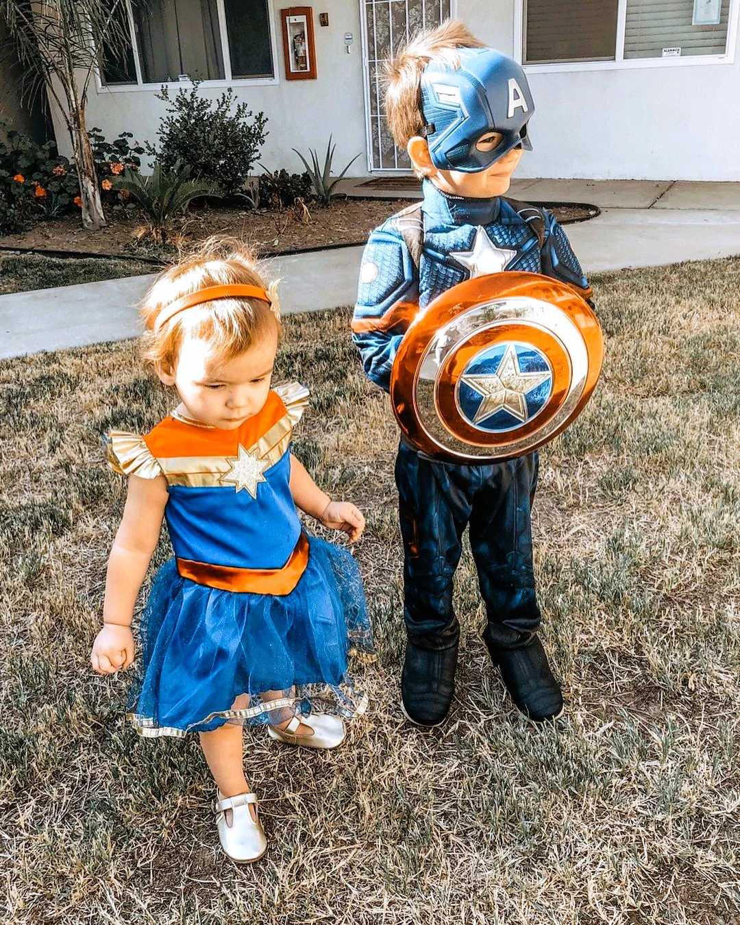 toddler sibling Halloween costumes superheroes