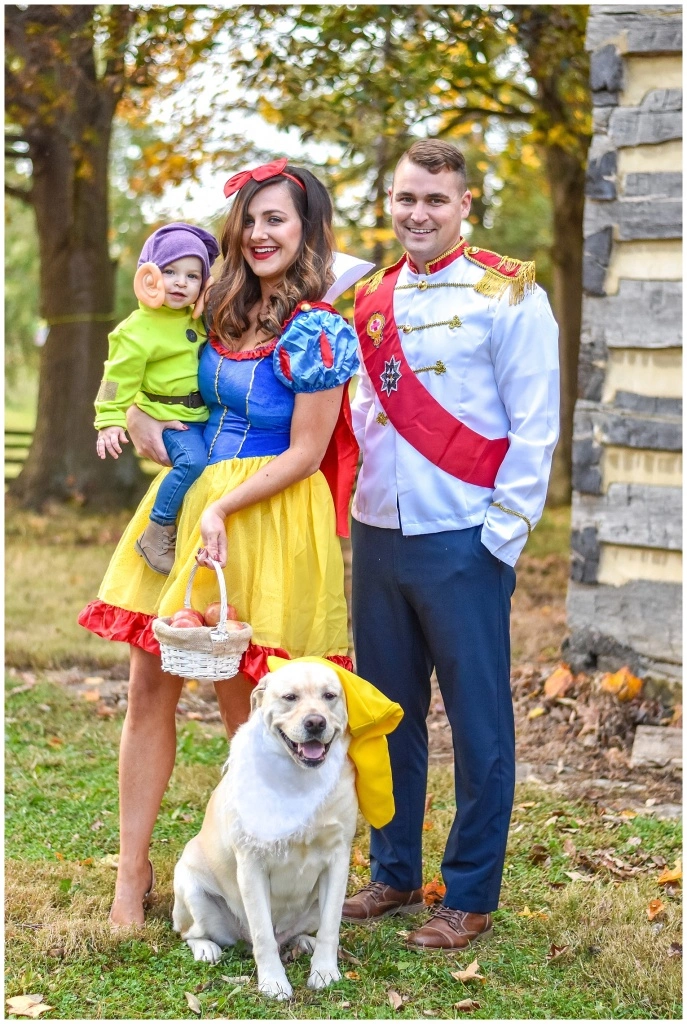 Disney family Halloween costumes with baby + Snow White family costumes