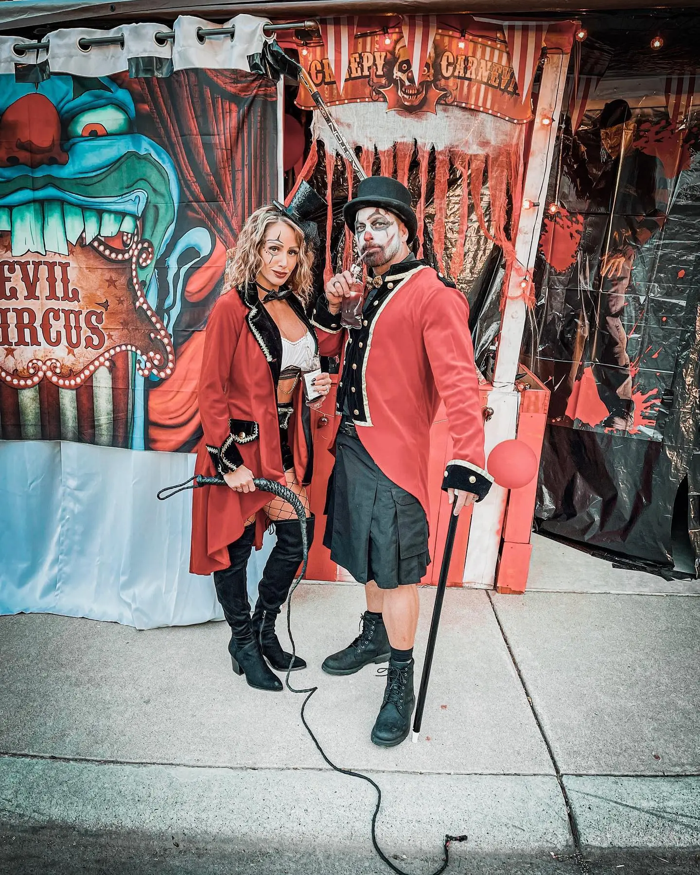 best couples Halloween costumes circus clowns