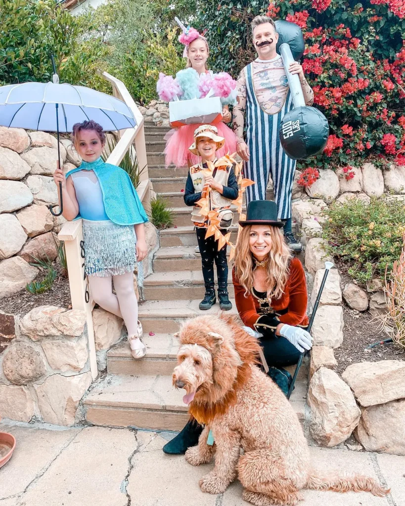 family circus Halloween costumes with dog